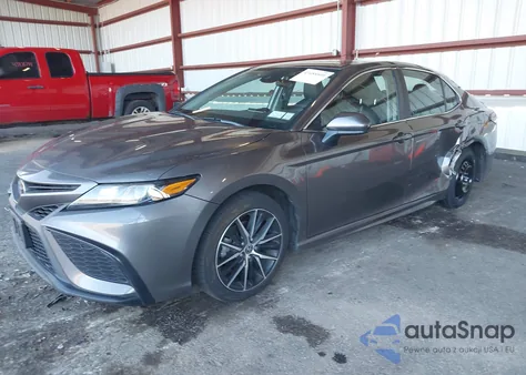 2021 Toyota Camry Se z USA, uszkodzony, nr VIN 4T1G11AK6MU422656